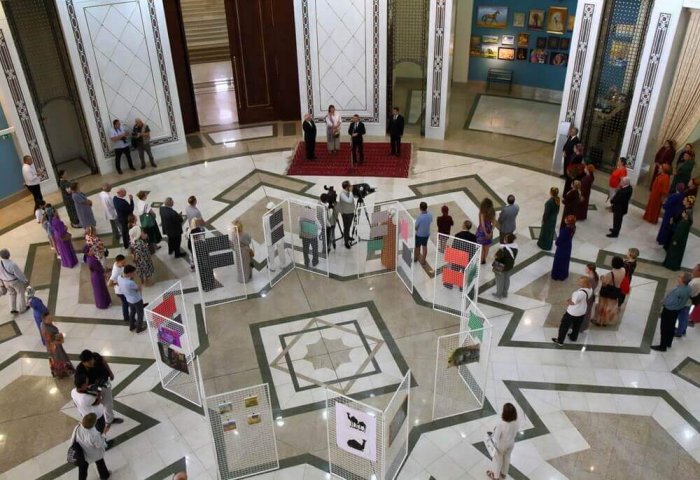 Polish Artist Presents Paintings Dedicated to Turkmenistan Polish Artist Presents Paintings Dedicated to Turkmenistan