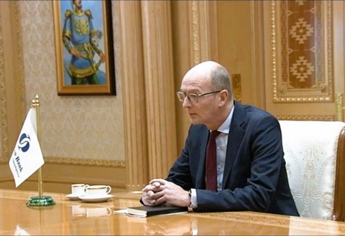 Президент Туркменистана принял вице-президента ЕБРР