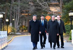 Gurbanguly Berdimuhamedov Conveys Invitation to Xi Jinping for Visit to Turkmenistan