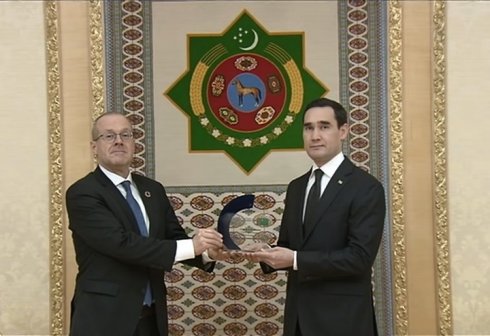 Turkmen President Receives Special Award From WHO