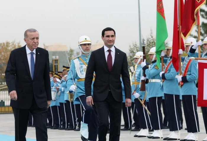 Türkmenistan Devlet Başkanı ve Türkiye Cumhurbaşkanı görüşmelerde bulundular