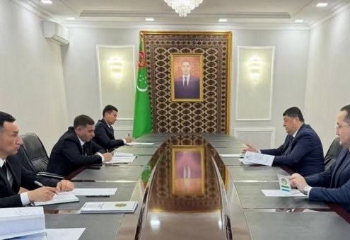 “Alat–Farap” serhetýaka söwda zolagyny döretmegiň geljegi ara alnyp maslahatlaşyldy