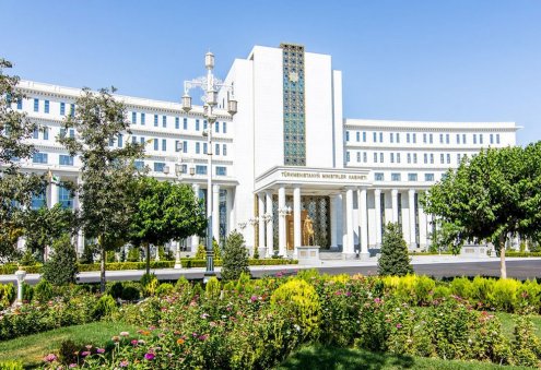 Turkmen President Appoints and Dismisses District Mayors