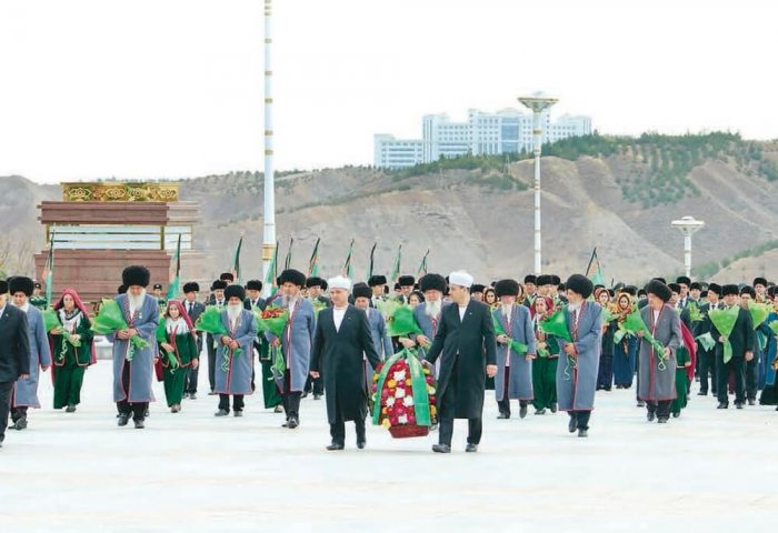 Türkmenistan’da Zafer Günü münasebetiyle resmi etkinlikler düzenlenecek Türkmenistan’da Zafer Günü münasebetiyle resmi etkinlikler düzenlenecek