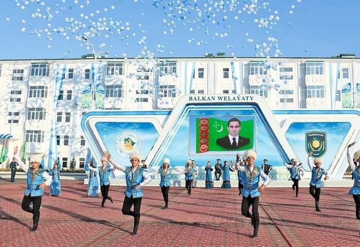 Balkanabat we Türkmenabat şäherlerinde täze ýaşaýyş jaýlary ulanylmaga berildi Balkanabat we Türkmenabat şäherlerinde täze ýaşaýyş jaýlary ulanylmaga berildi