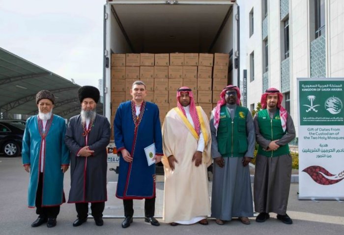 Saudi Arabia Gives Turkmenistan 25 Tons of Dates for Ramadan Saudi Arabia Gives Turkmenistan 25 Tons of Dates for Ramadan