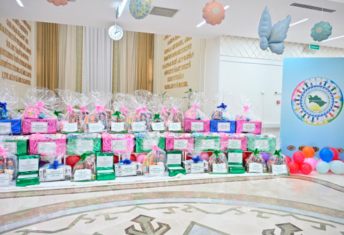 Arkadag Gyzy Gurbangul Receives Certificate and Gifts