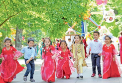 Turkmen President Congratulates Turkmen People on International Children's Day