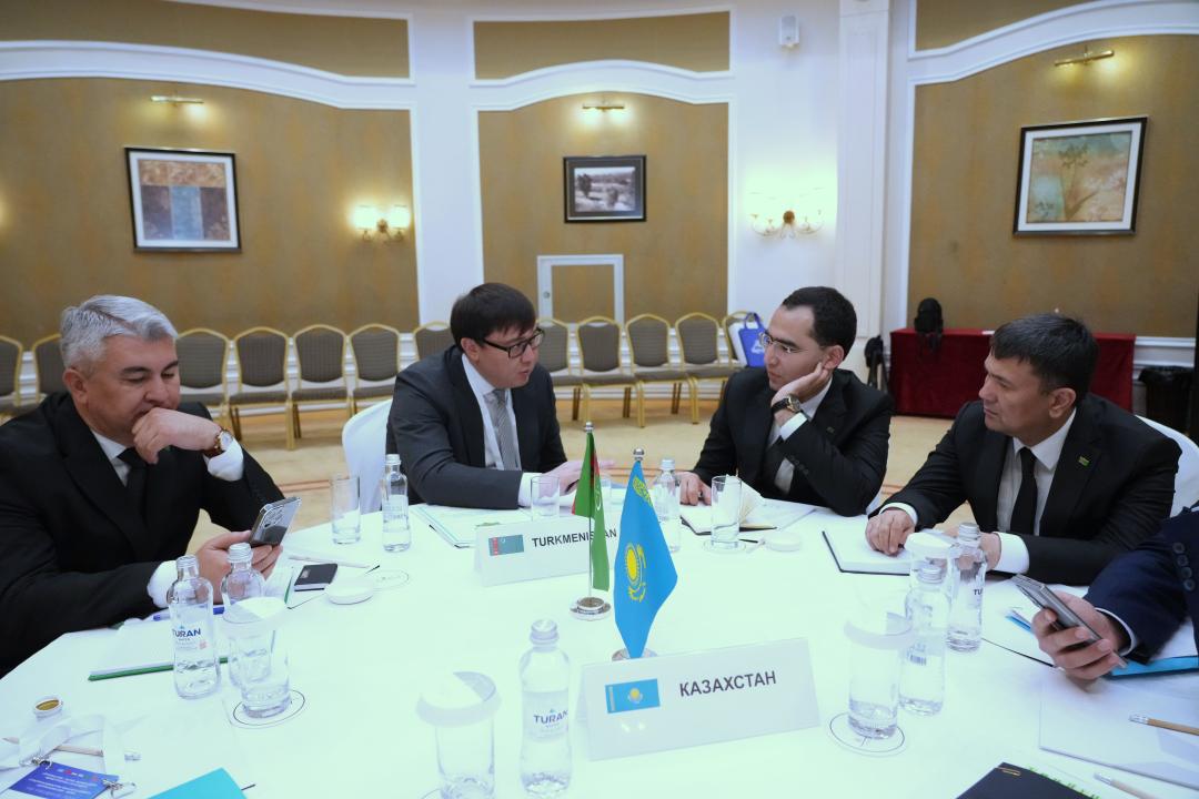 Mämmethan Çakyýewiň we Marat Karabaýewiň giňeldilen düzümdäki duşuşygy, 2025-nji ýylyň 19-njy maýy, Gazagystan (Surat: Gazagystanyň Ulag ministrligi)