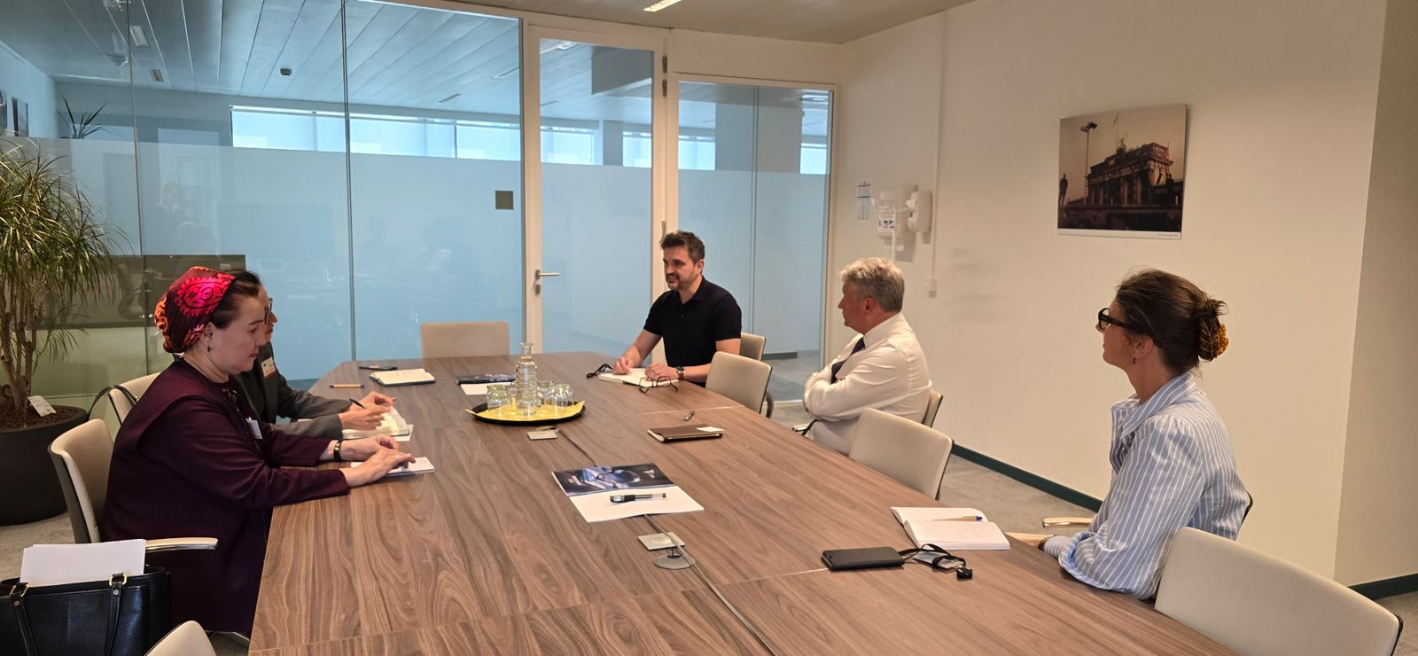 Meeting between Turkmen Ombudsperson Yazdursun Gurbannazarova and Head of Cabinet of the European Ombudsman Lambros Papadias, June 17, 2025 (Photo: Ministry of Foreign Affairs of Turkmenistan)