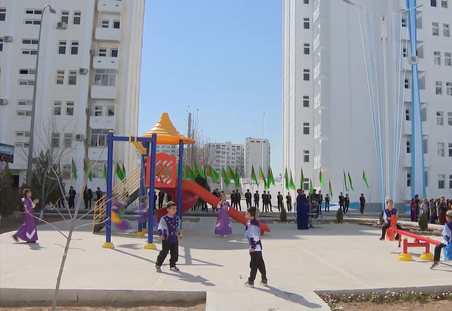 Opening of the new nine-story residential building in the Parahat 7 complex, March 7, 2025, Ashgabat, Turkmenistan (Photo: TNR)