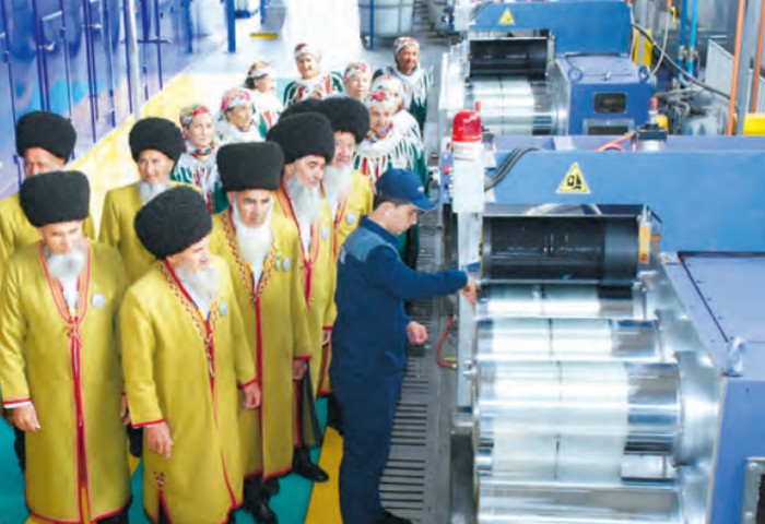 Honored elders acquaint themselves with the operations conducted at the new facility in the Vekilbazar district of Mary Province, Turkmenistan.