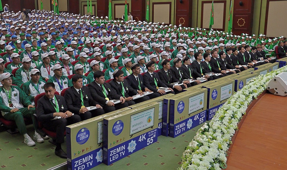 The award ceremony for the athletes and coaches of the Galkan hockey team, who emerged victorious at the international ice hockey tournament, April 21, 2024, in Ashgabat, Turkmenistan.