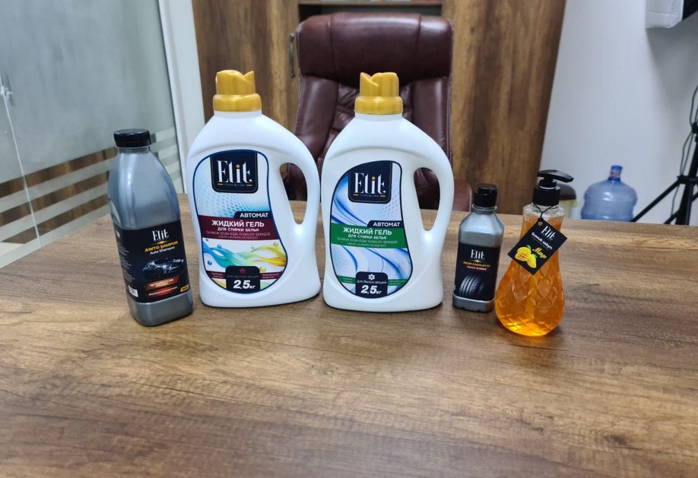 Owadan Bedew şirketinin üretim tesisinde üretilen temizlik ürünleri.