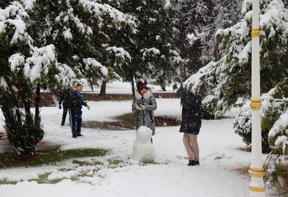 Ashgabat Covered in Snow | Photo Report
